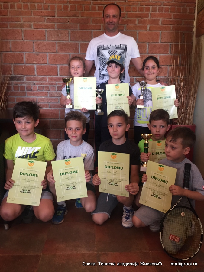 Nikola Živković, Teniska akademija Živković Niš