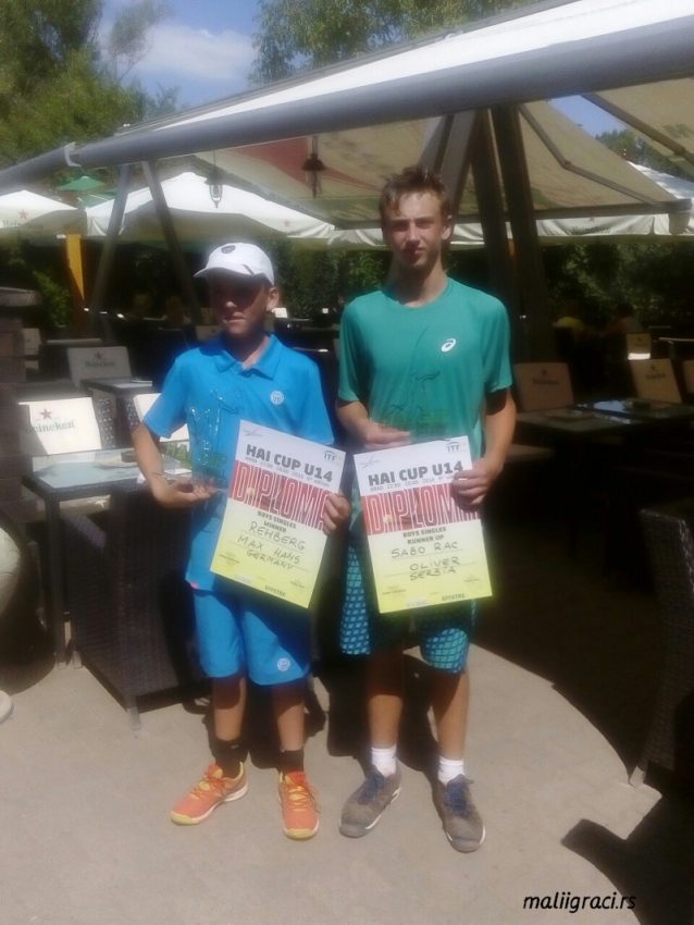 Оливер Сабо Рац други у синглу на ЕТА U14 HAI CUP у Араду, са Мандовићем други у дублу
