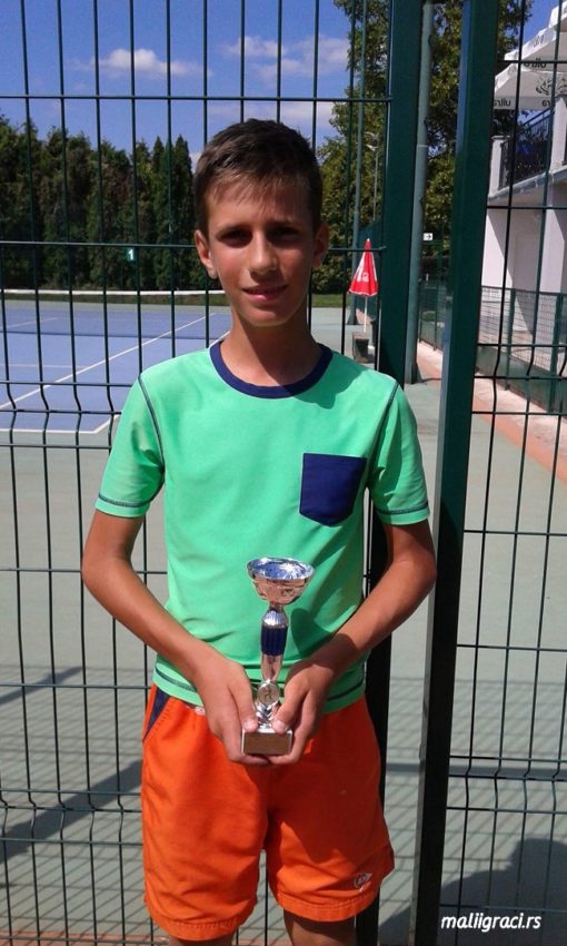 Вукашин Поповић