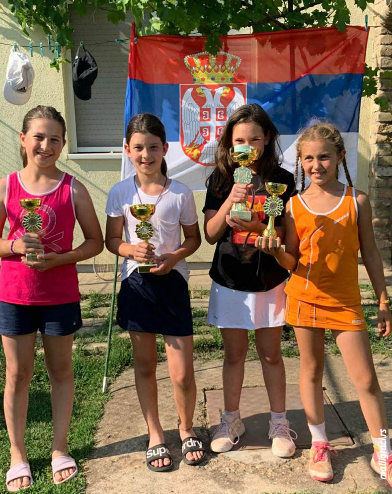 Mila Polovina, Jovana Teodorović, Natalija Sulaver, Nikolina Božović, Otvoreno prvenstvo Sivca za devojčice do 10 godina zeleni nivo, Teniski klub Sivac