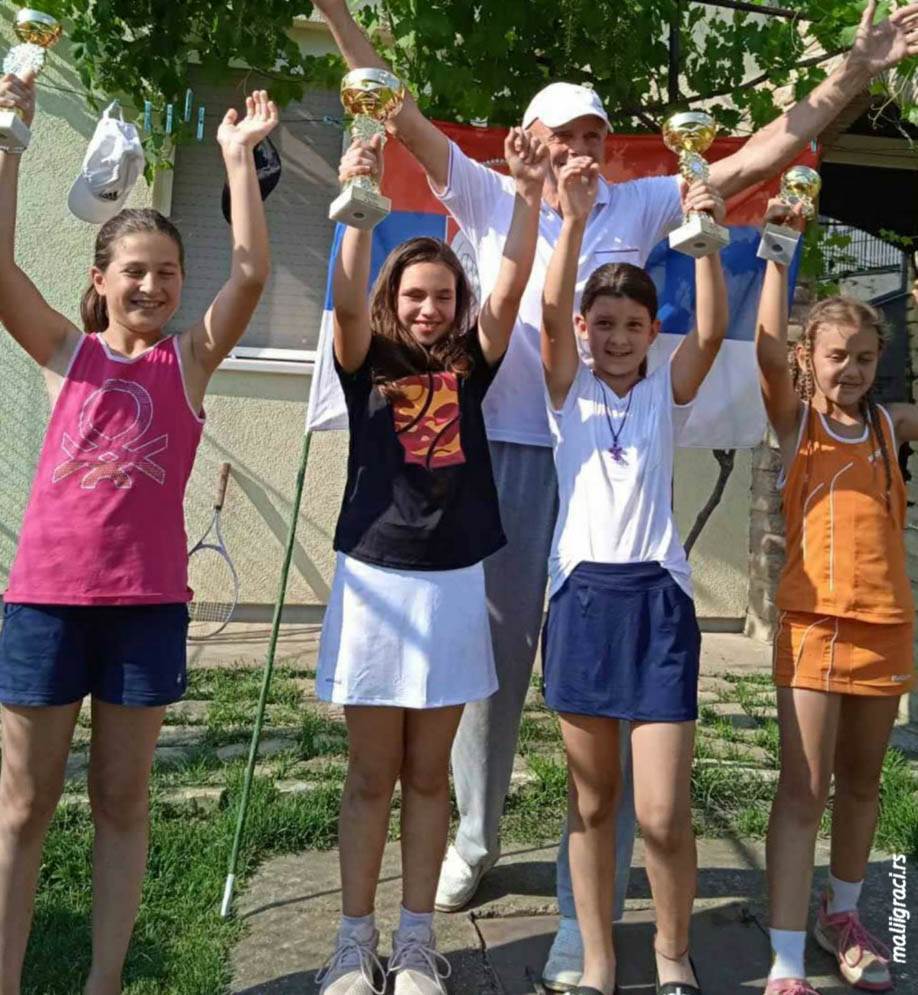 Mila Polovina, Jovana Teodorović, Natalija Sulaver, Nikolina Božović, Otvoreno prvenstvo Sivca za devojčice do 10 godina zeleni nivo, Teniski klub Sivac