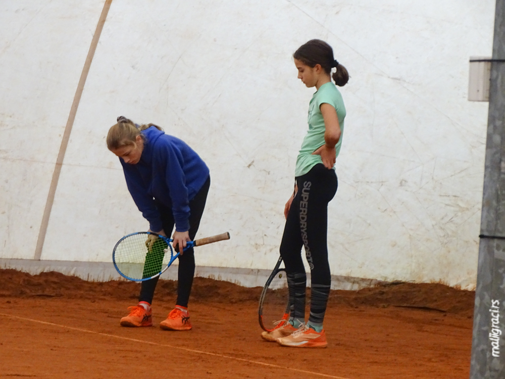 Gala Ivanović, Anna Stadnikova, Prvenstvo Beograda za devojke do 16 godina 2021, Teniski klub Forhend Vinča Beograd, Teniski savez Beograda