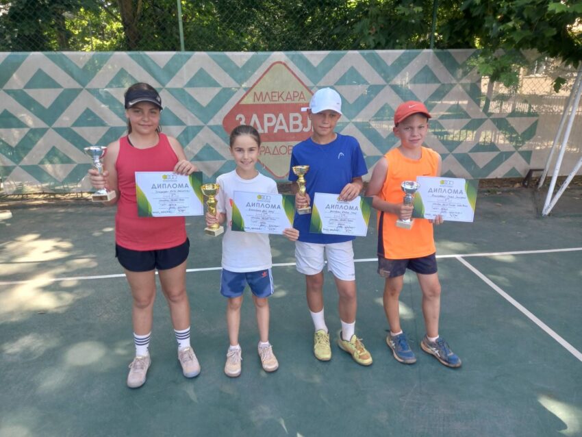 Kalin i Ana najdobri na OP na Makedonija za devojčinja i momčinja do 11g. (zelen tenis) – TK MTP, Skopje – 15.06.24